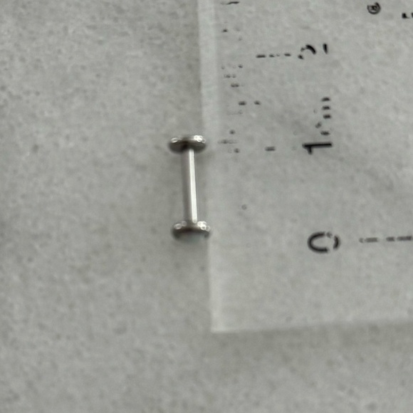 COPY - Silver Turquoise Opal Round Gem Cartilage Earring 

Brand New - Picture 3 of 3